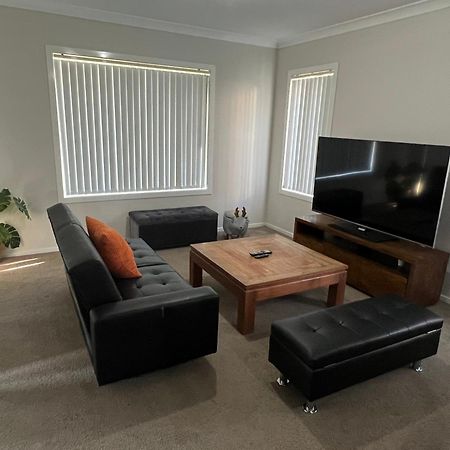 Vila 4Br House For Whole Family Schofields Exteriér fotografie